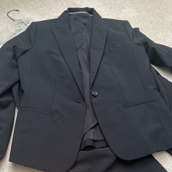 Banana Republic Black Women's Suit - Picture 7 of 8